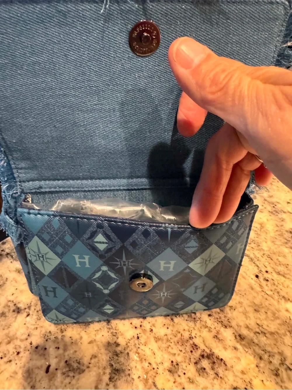 RARE HARRY POTTER Loungefly Denim & leather Hogwarts Crest Mini Backpack - Blue